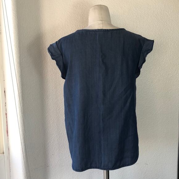 GAP chambray flutter sleeve top size S preppy nautical coastal grandma summer - Picture 7 of 7